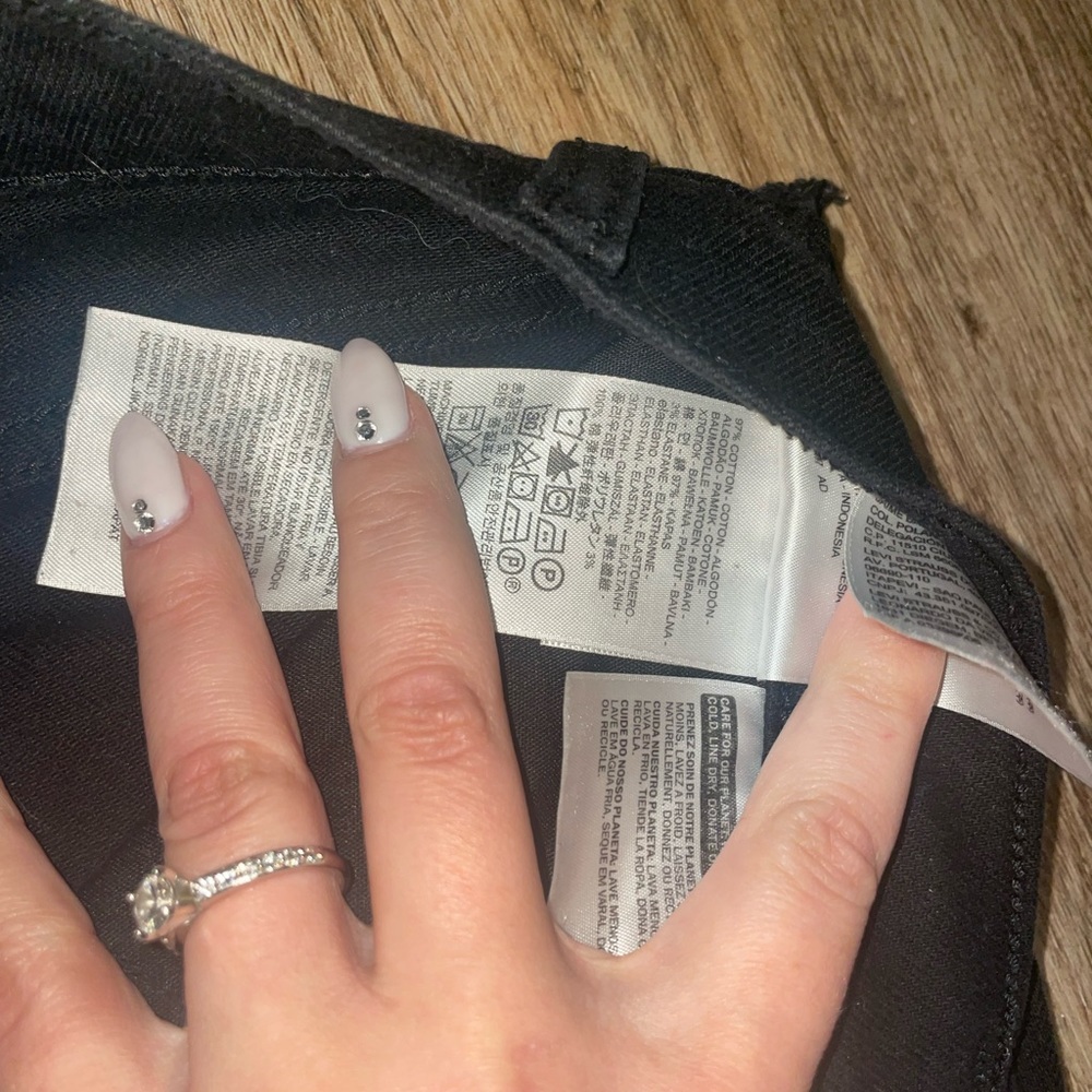 Levi’s Wedgie Skinny Jeans - Picture 9 of 9